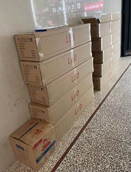 Vietnam customer's order 300pcs dc 12 volt 36w 1.2m led batten light 6000-6500k is ready for shipment, shipping by Land transportation，thank you.