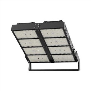 600-vatised LED-staadionituled tagahoovis