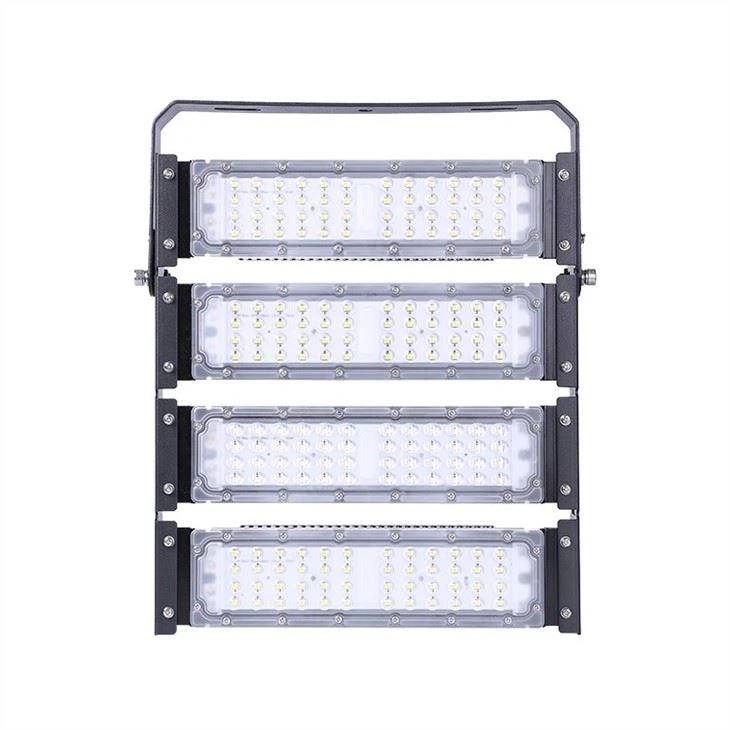 Tenniseväljaku LED-prožektorid