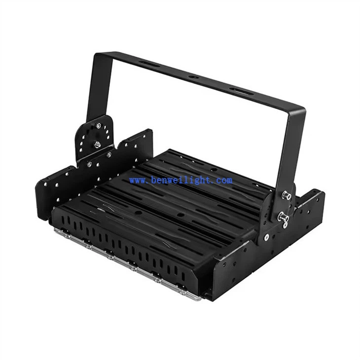 500W LED Floodlight for Outdoor Security (3)